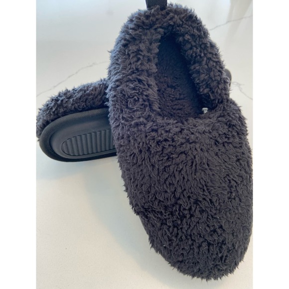 "Sonoma Black Fuzzy Slippers - Comfort Cushion - Women's Size Medium (7-8)" - Picture 2 of 6